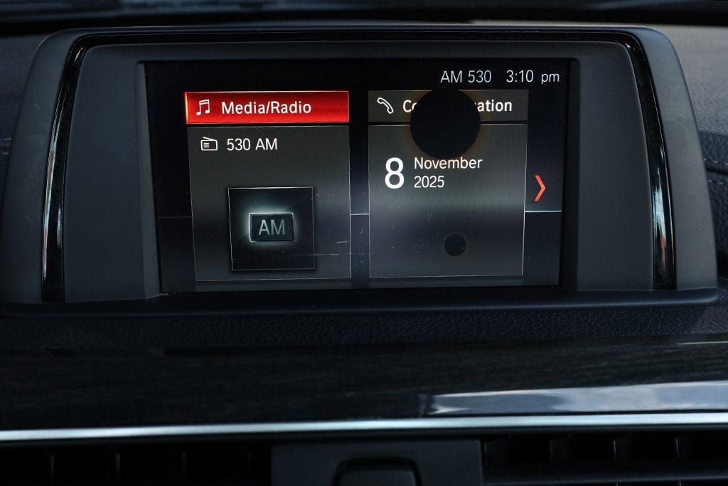 Used 2018 BMW 330i Sedan image 21