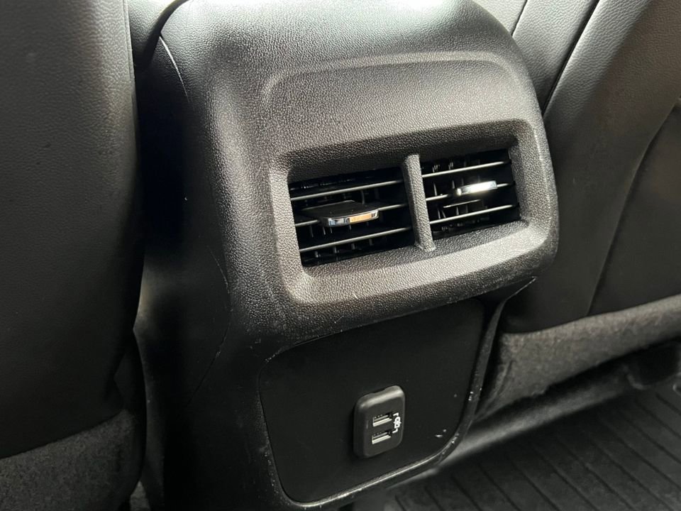 Used 2020 Chevrolet Equinox Premier image 29