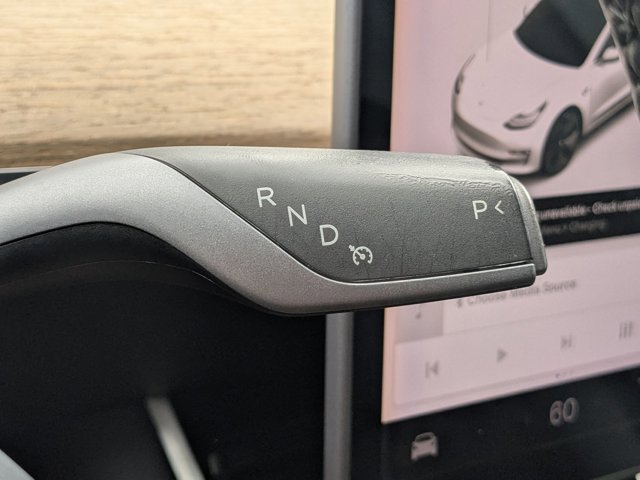 Used 2020 Tesla Model 3 Standard Range Plus image 12