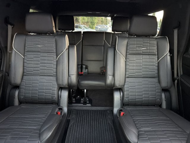 Used 2025 Cadillac Escalade Sport Platinum w/ LPO, ONYX Package AWD/4WD image 31