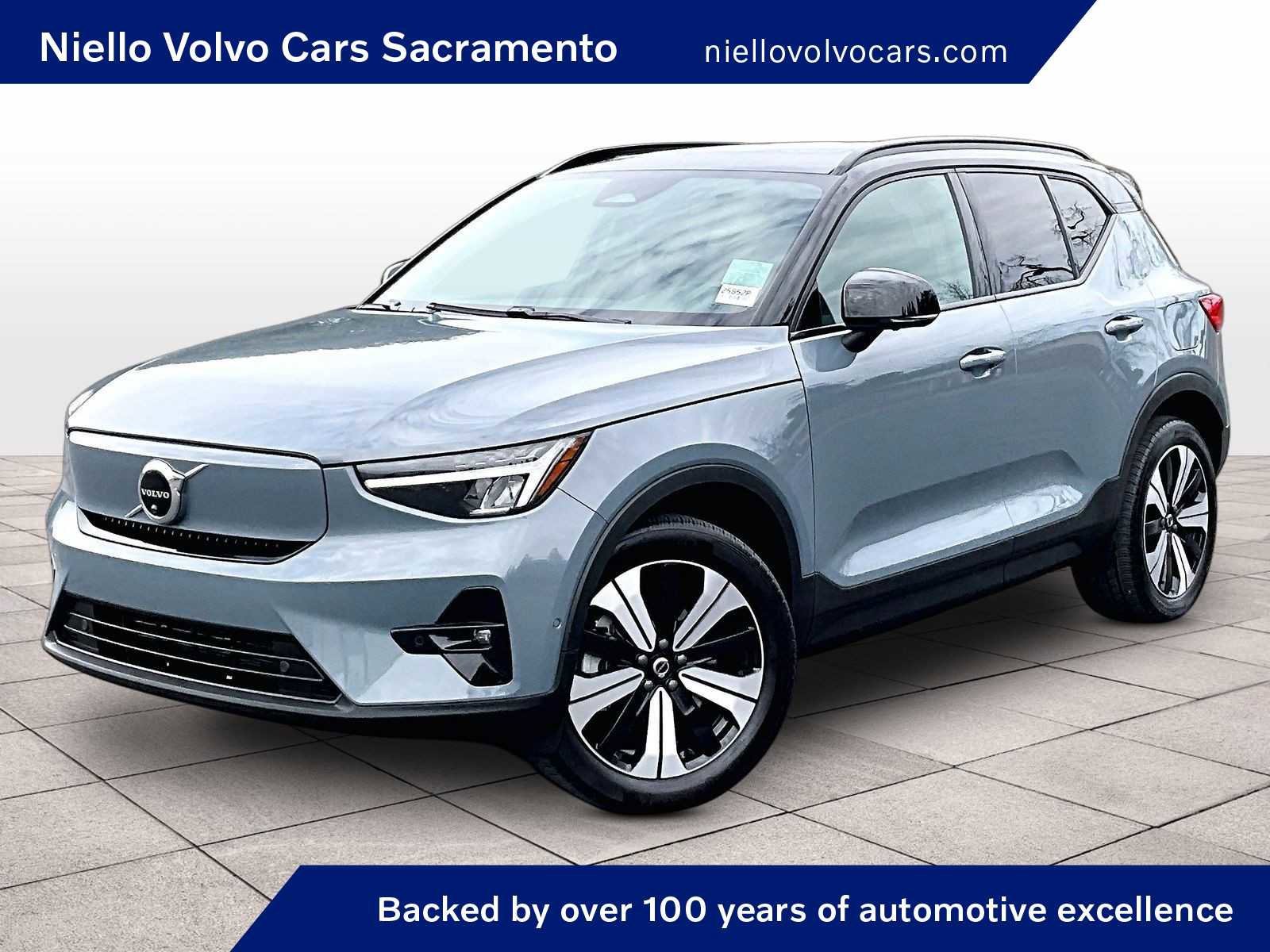 Used 2023 Volvo XC40 Recharge Plus video 1