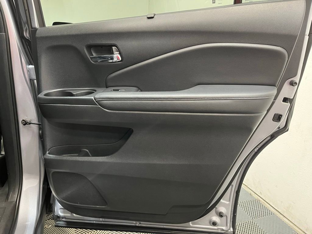 Used 2022 Honda Pilot Elite image 18