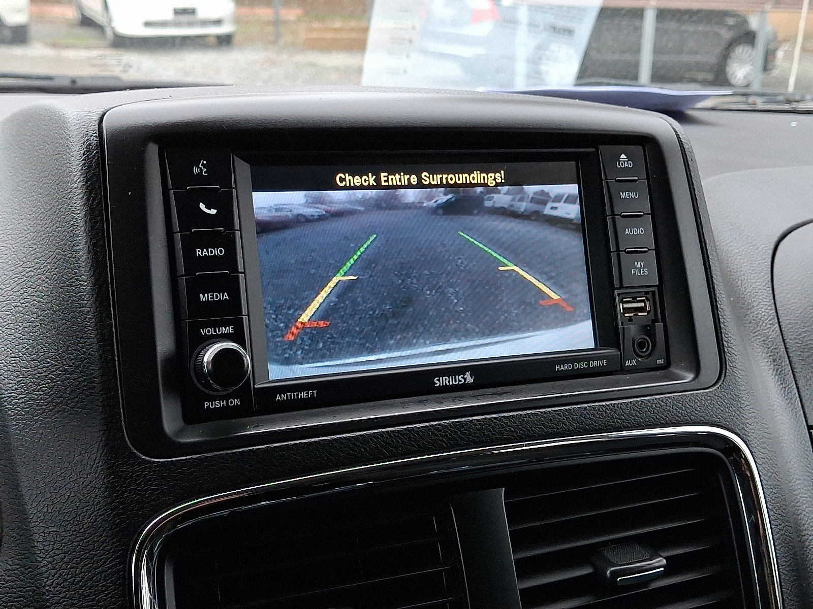 Used 2018 Dodge Grand Caravan SE w/ UConnect Hands-Free Group image 20