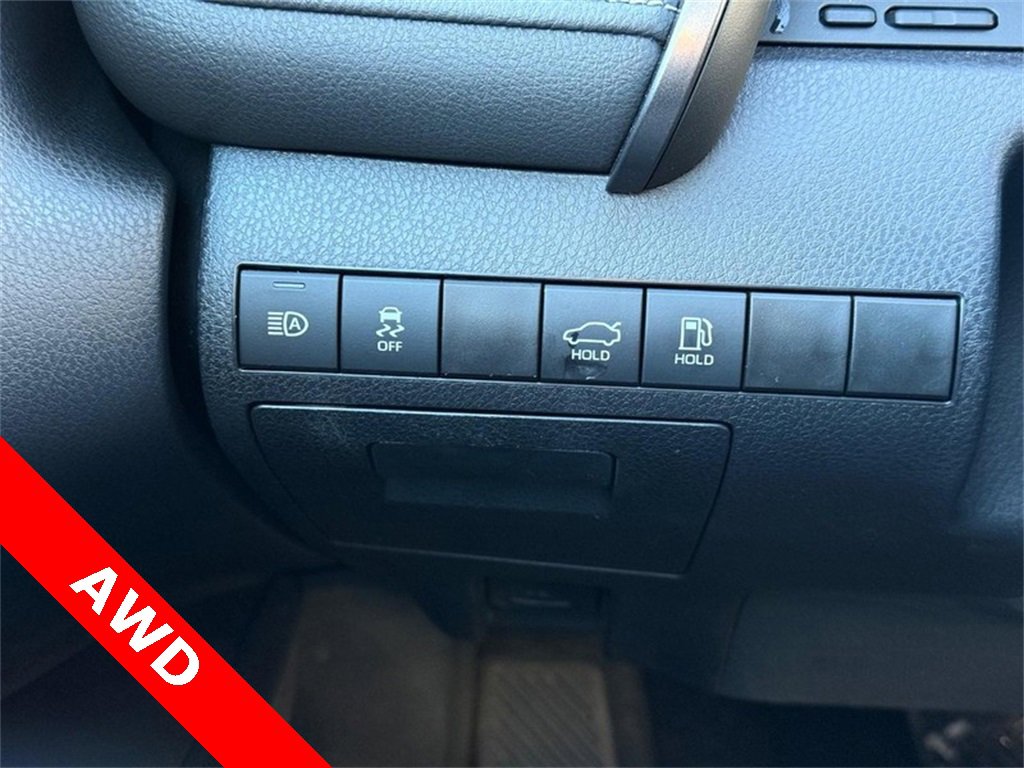 Used 2023 Toyota Camry SE w/ Blackout Package (TMS) image 29