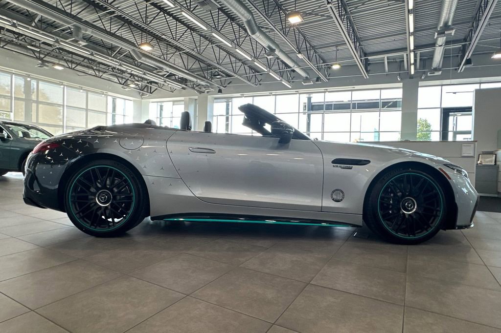 New 2024 Mercedes-Benz SL 63 AMG 4MATIC image 7