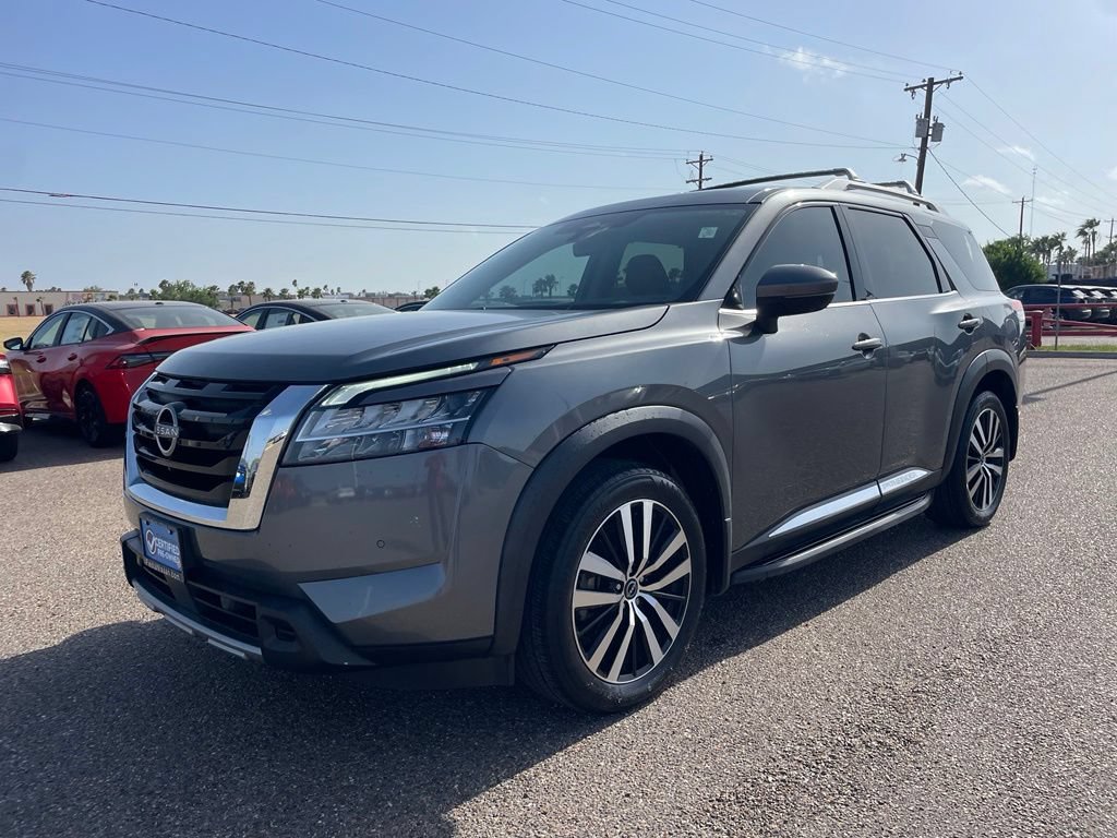 Certified 2024 Nissan Pathfinder Platinum w/ Cargo Package FWD image 3