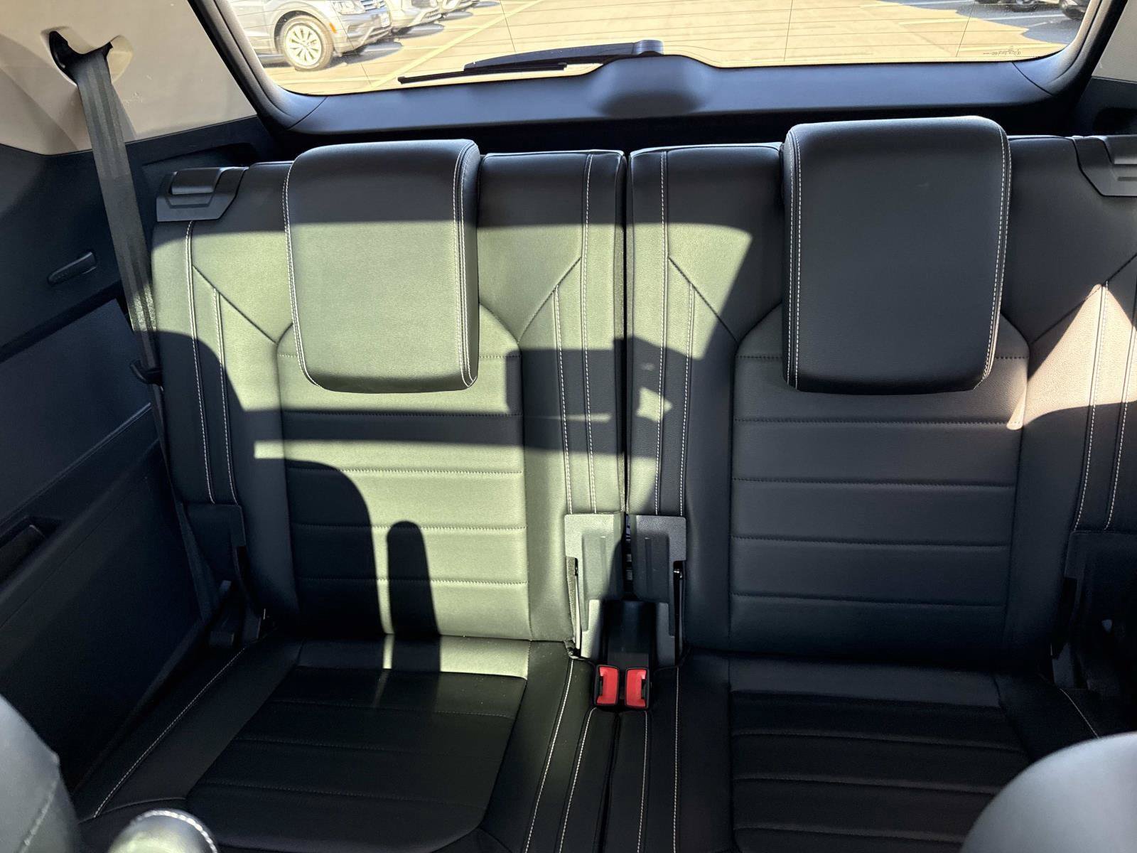 Certified 2024 Volkswagen Atlas SEL AWD/4WD image 17