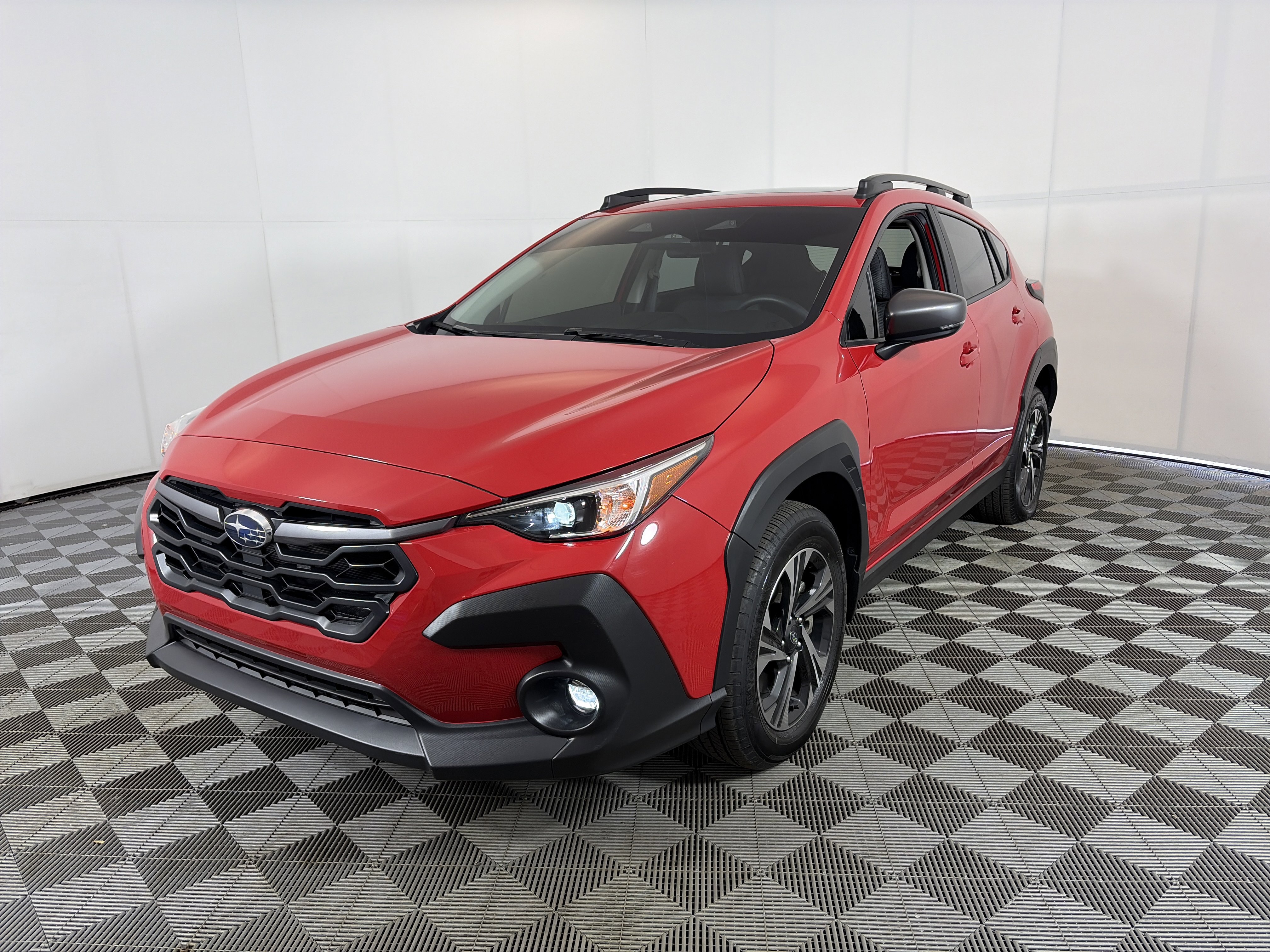 Used 2024 Subaru Crosstrek 2.0i Premium AWD/4WD image 2