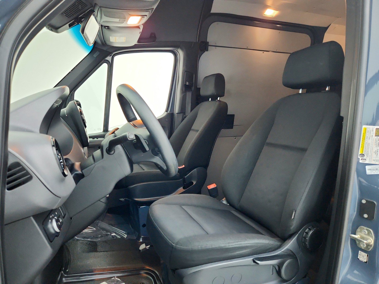 Used 2019 Mercedes-Benz Sprinter 170 image 14