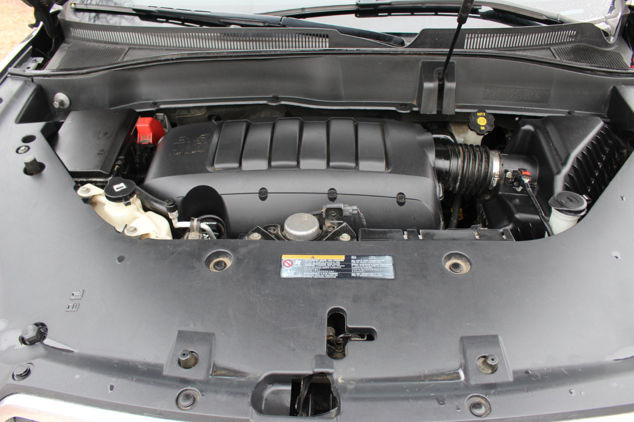 Used 2015 GMC Acadia SLE image 48