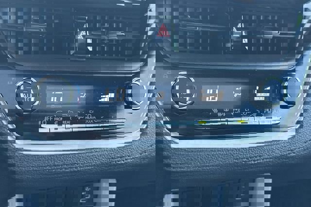 Certified 2024 Toyota Corolla Cross SE w/ Moonroof Package image 26