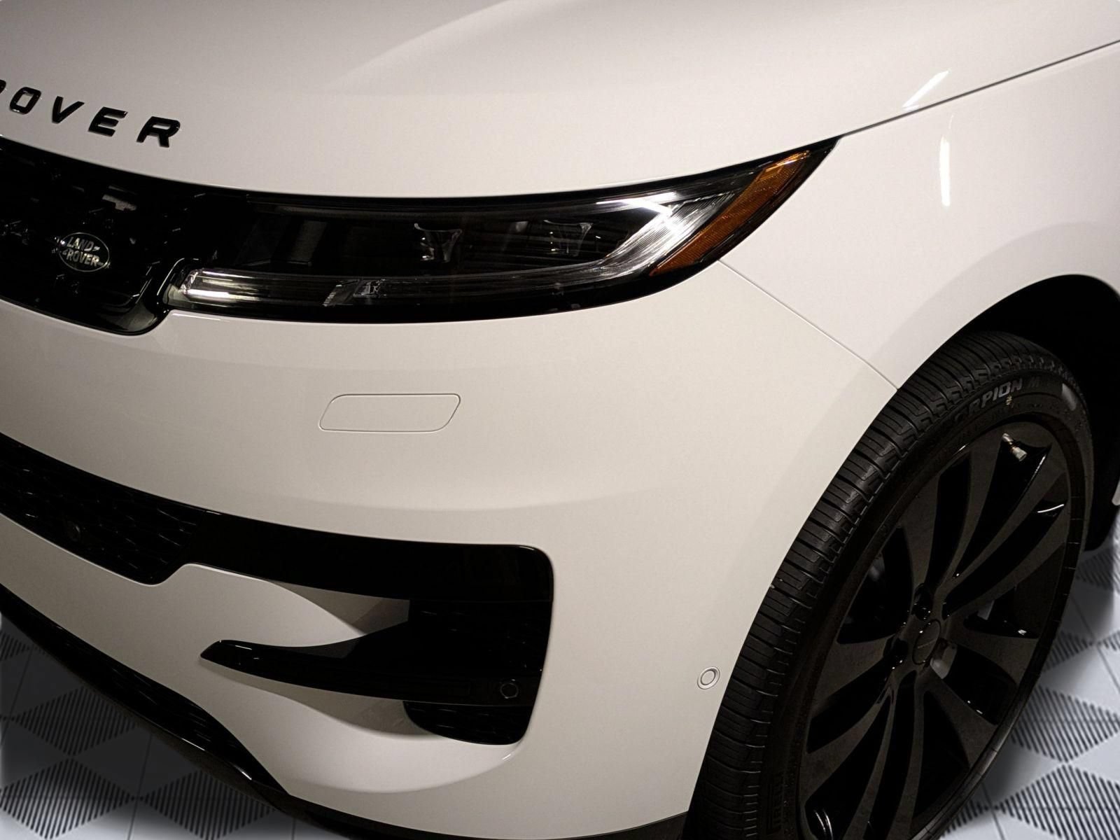 New 2026 Land Rover Range Rover Sport SE AWD/4WD image 19