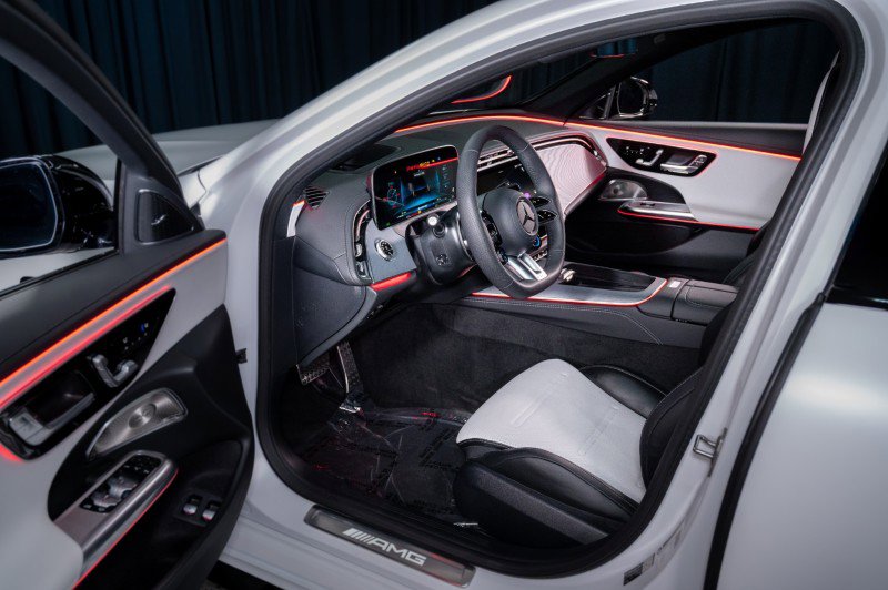 New 2026 Mercedes-Benz E 53 AMG e 4MATIC Sedan image 10