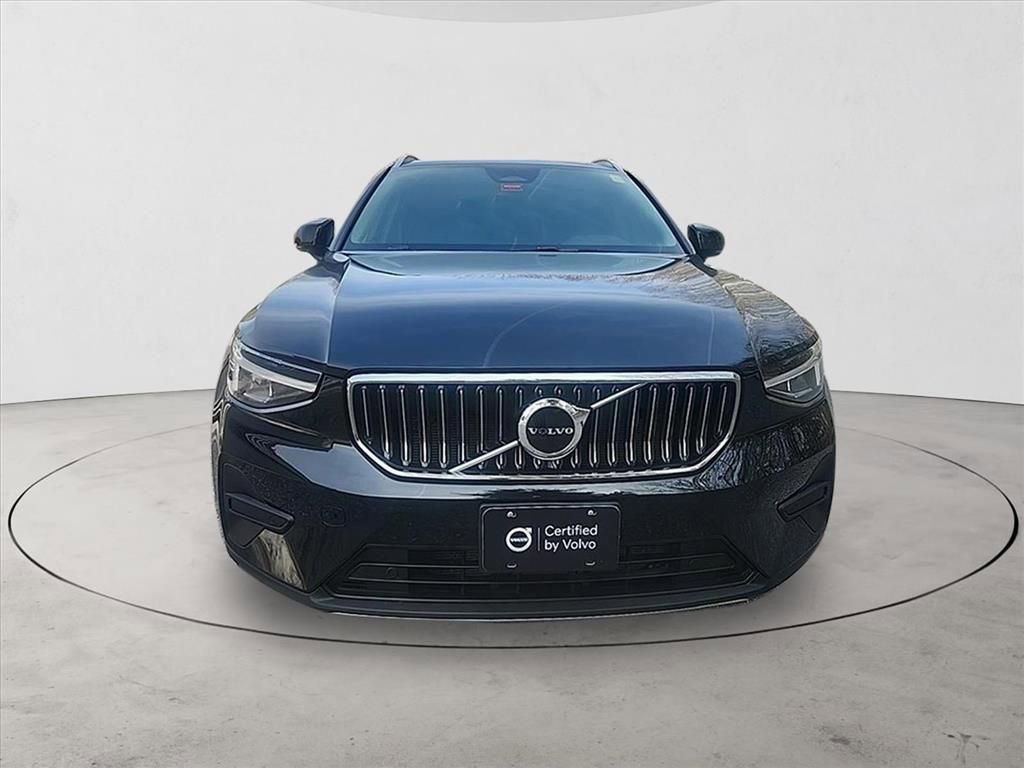 Certified 2025 Volvo XC40 B5 Core AWD/4WD image 8