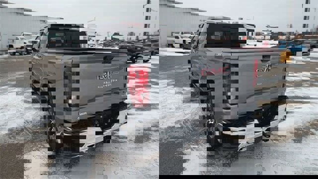 New 2026 GMC Sierra 1500 SLE image 39