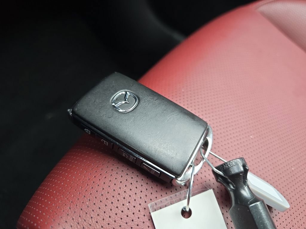 Used 2025 MAZDA MAZDA3 s image 36