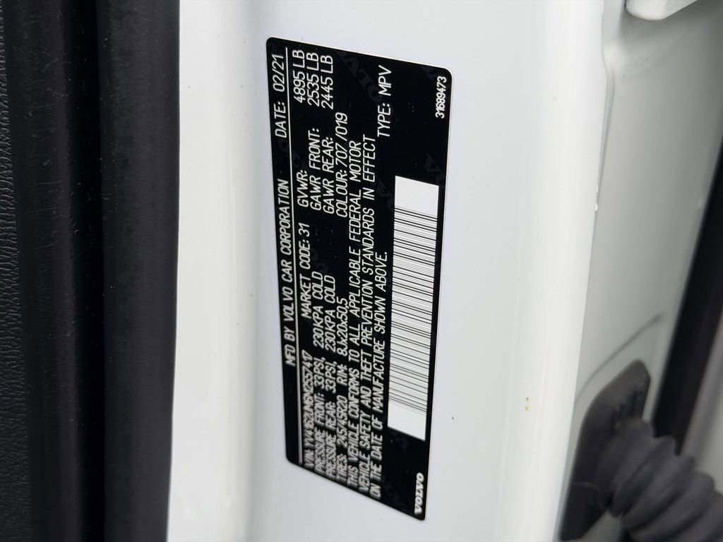 Used 2021 Volvo XC40 T5 R-Design w/ Advanced Package image 26