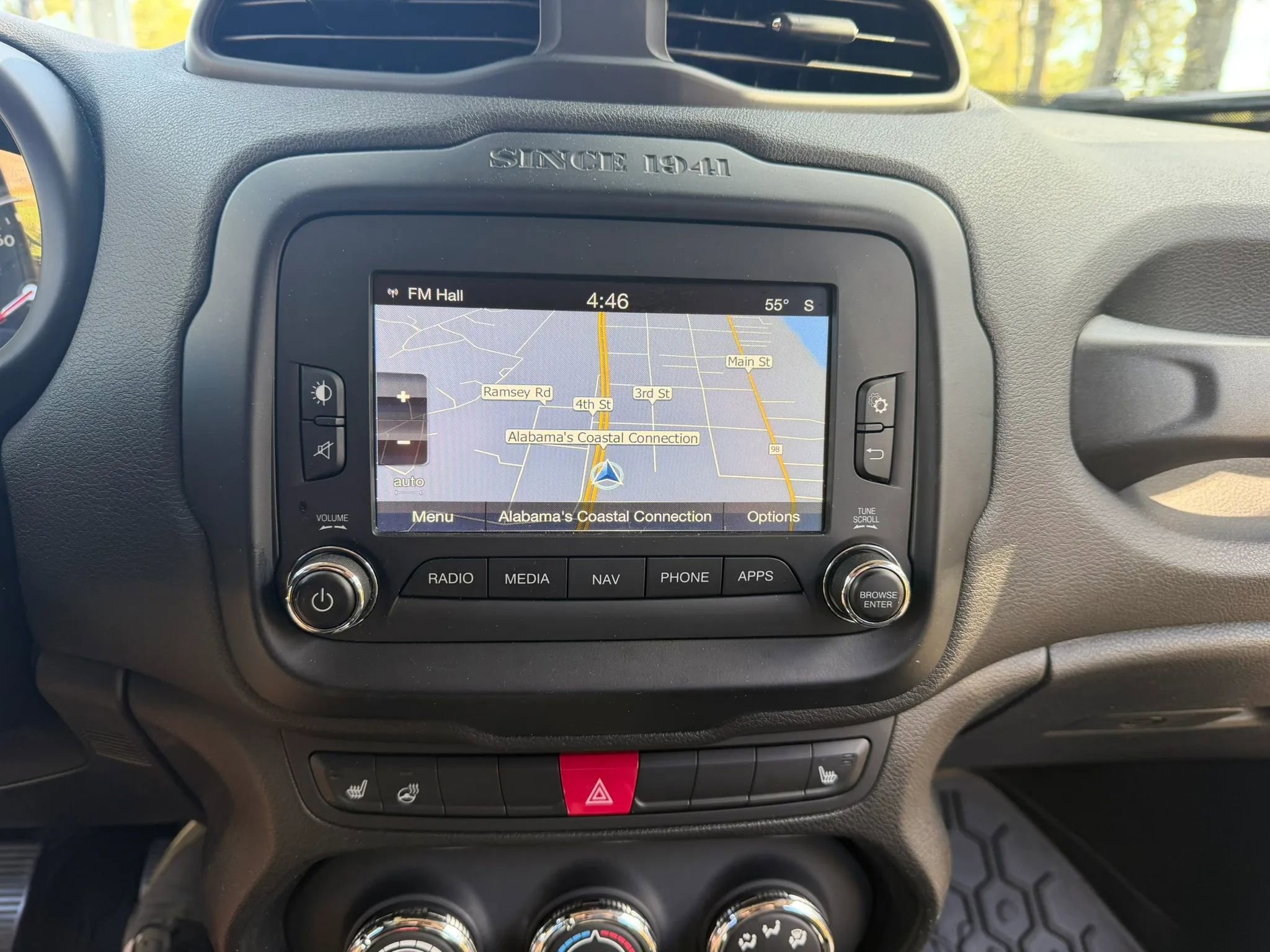 Used 2016 Jeep Renegade Latitude image 18