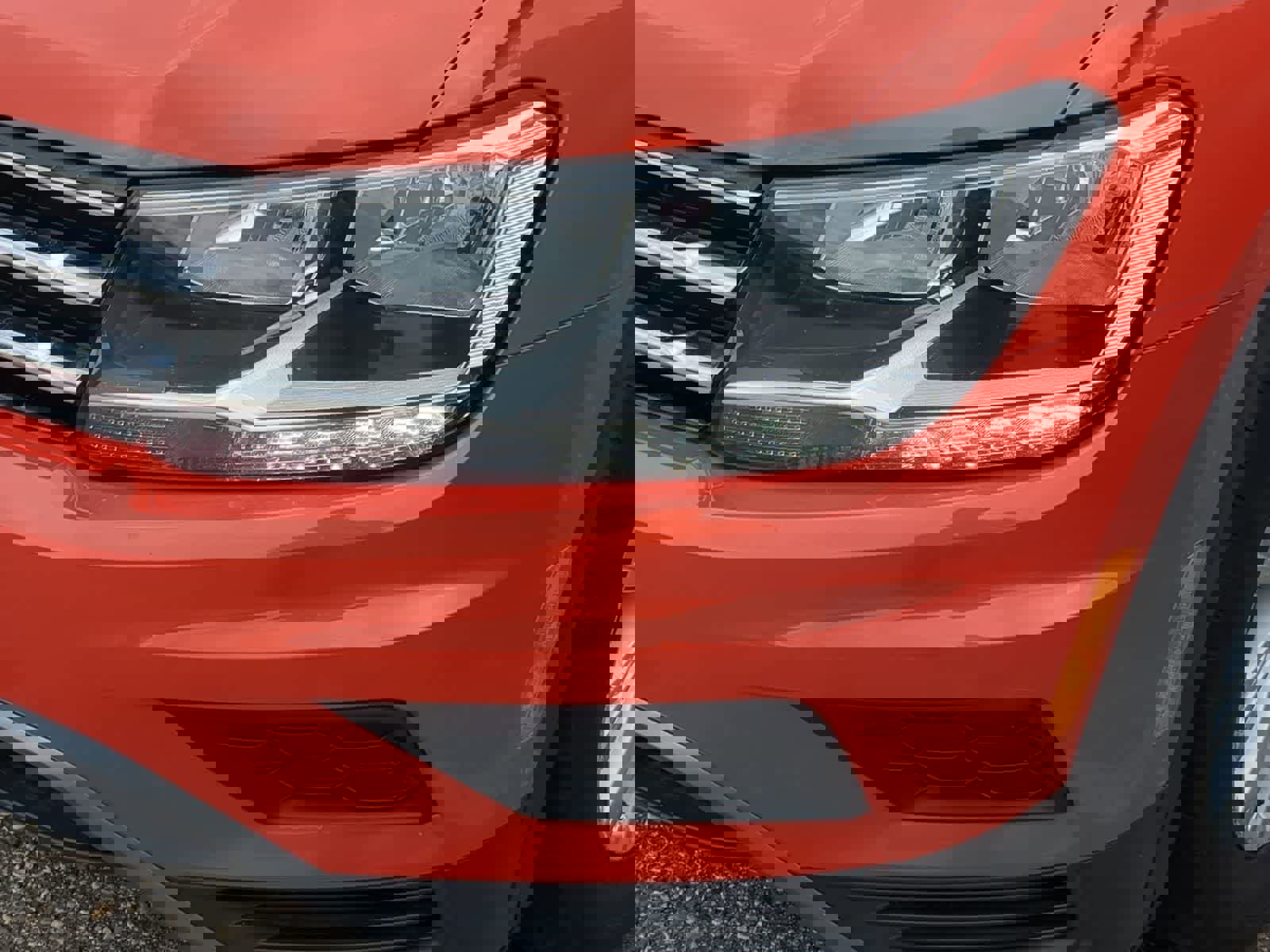 Used 2018 Volkswagen Tiguan SE image 11