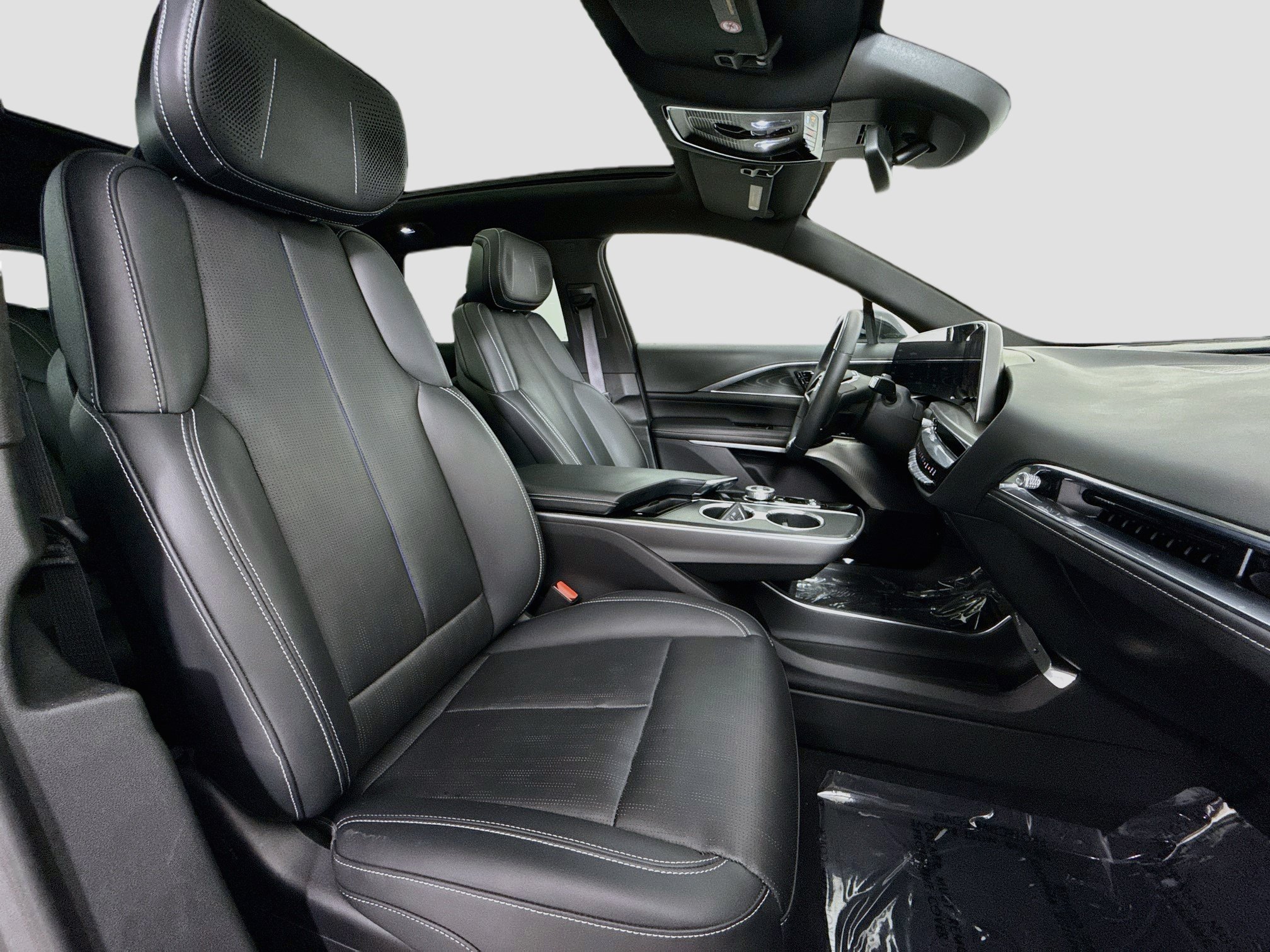 Used 2024 Cadillac Lyriq Sport RWD image 32