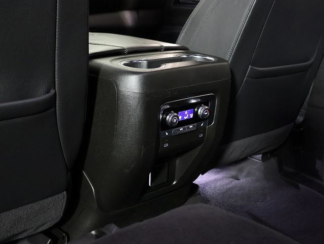 Used 2025 GMC Yukon XL Denali AWD/4WD image 17