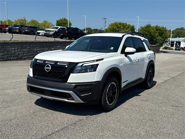New 2025 Nissan Pathfinder Rock Creek image 8