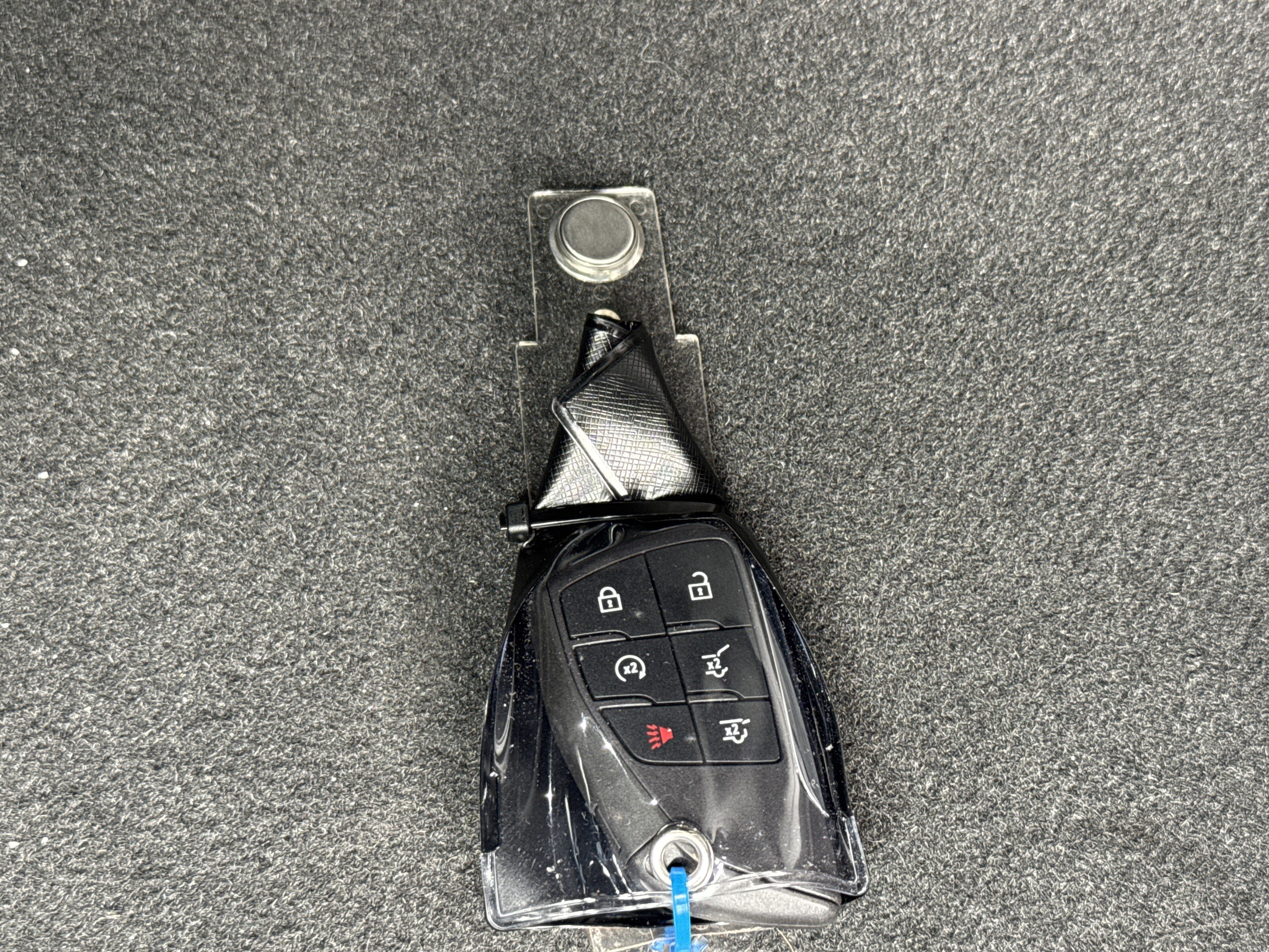 Used 2025 GMC Yukon AT4 w/ AT4 Premium Package image 39