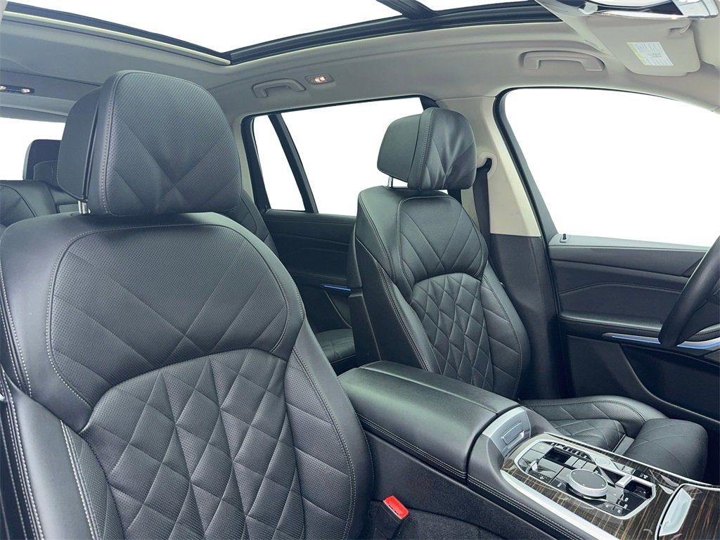 Used 2024 BMW X7 xDrive40i image 44