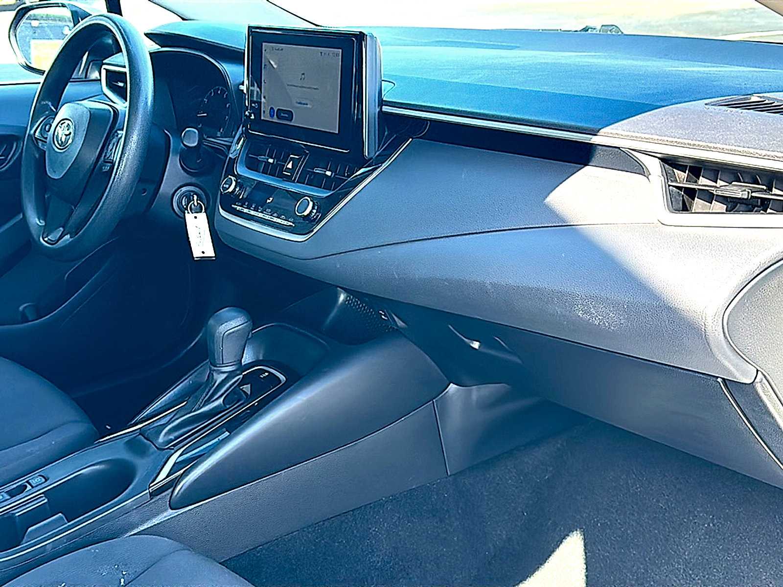 Used 2023 Toyota Corolla LE image 21