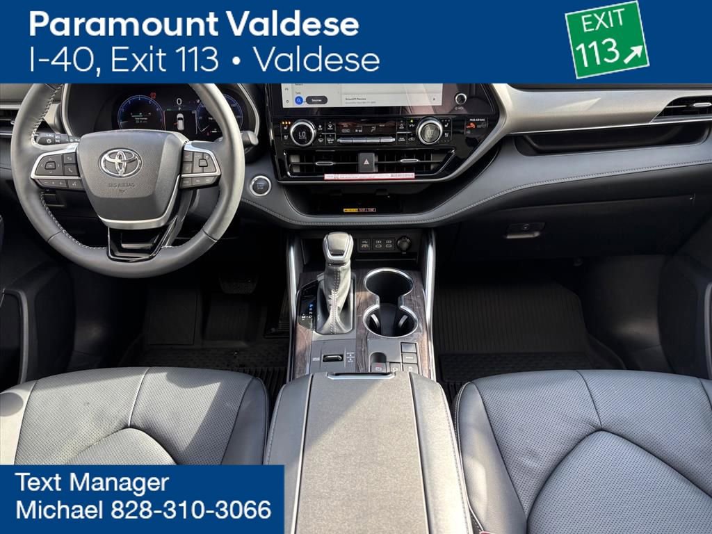 Used 2025 Toyota Highlander Limited image 4