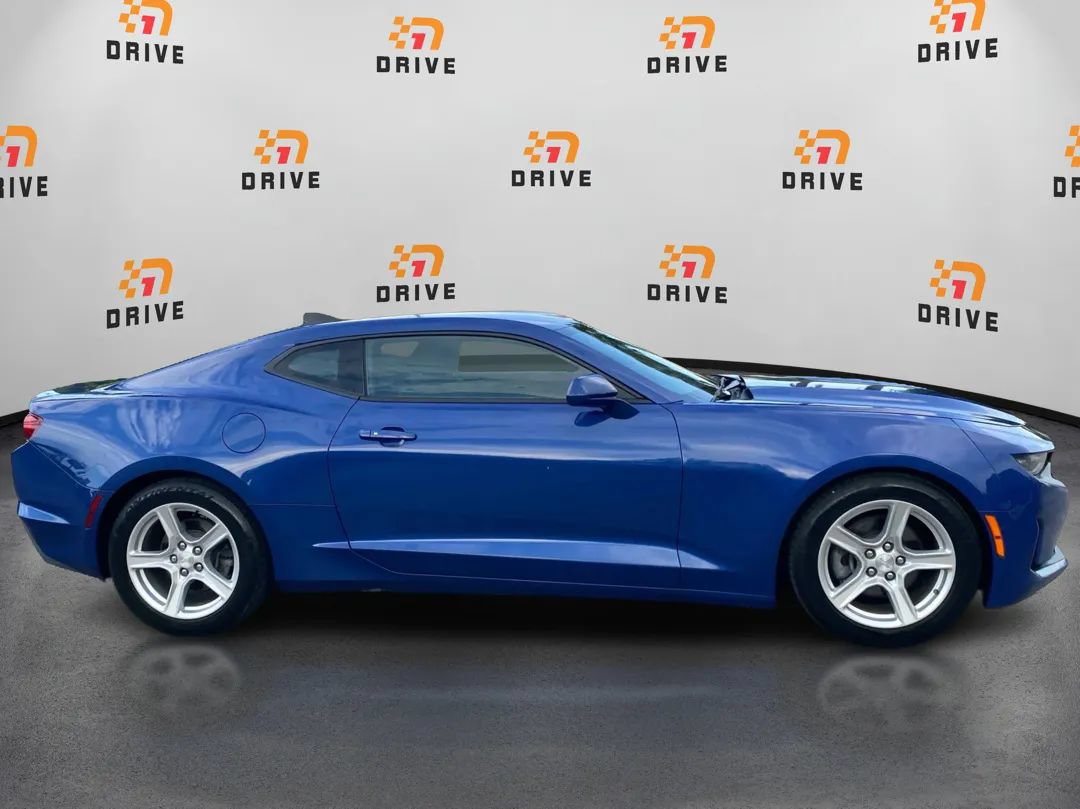 Used 2022 Chevrolet Camaro LT RWD image 6