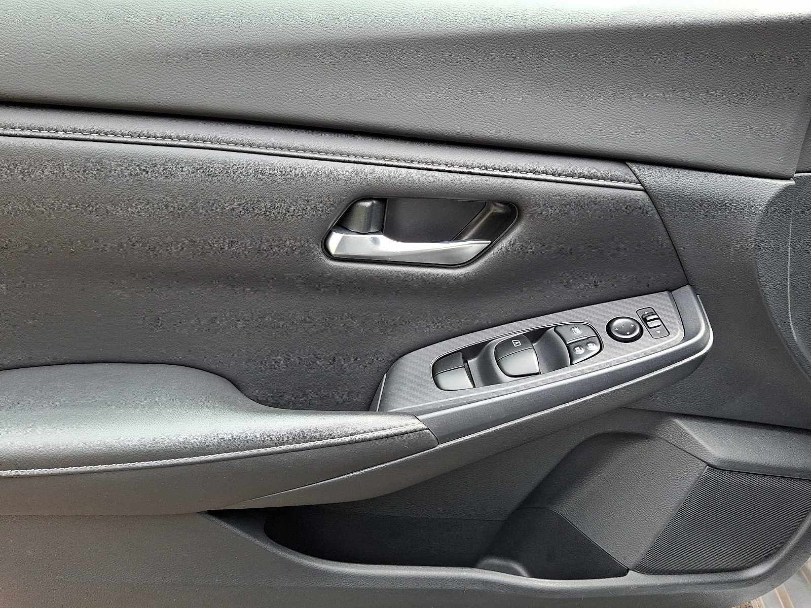 Certified 2022 Nissan Sentra SV w/ All-Weather Package FWD image 12