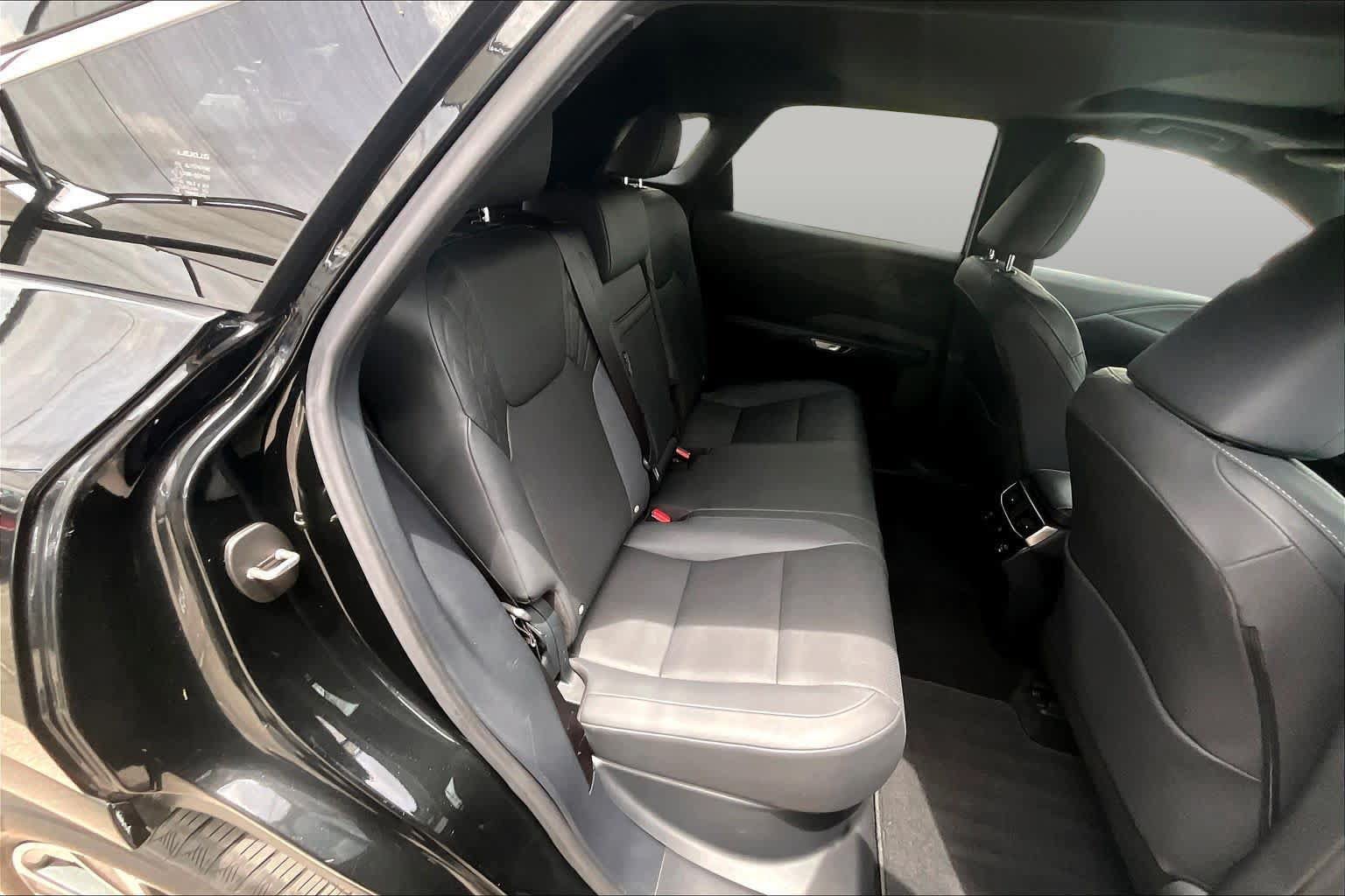 Used 2025 Lexus RX 350 Premium w/ Accessory Package (Z1) FWD image 20