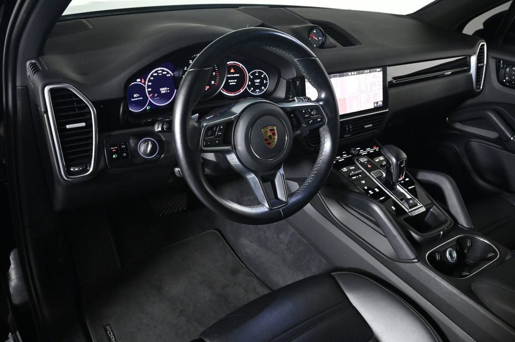 Certified 2021 Porsche Cayenne AWD/4WD image 4