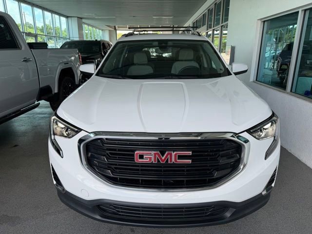 Used 2020 GMC Terrain SLE w/ Driver Convenience Package FWD image 2