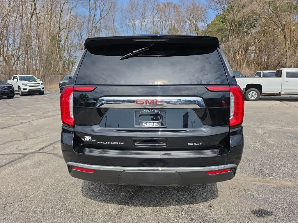 Used 2021 GMC Yukon XL SLT w/ SLT Premium Package image 6