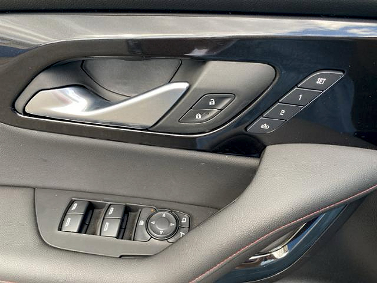 New 2026 Chevrolet Blazer RS w/ Enhanced Convenience Package FWD image 25