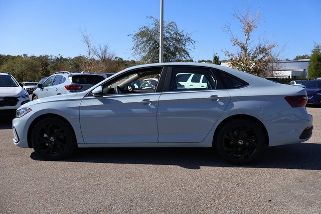 New 2026 Volkswagen Jetta SE image 4