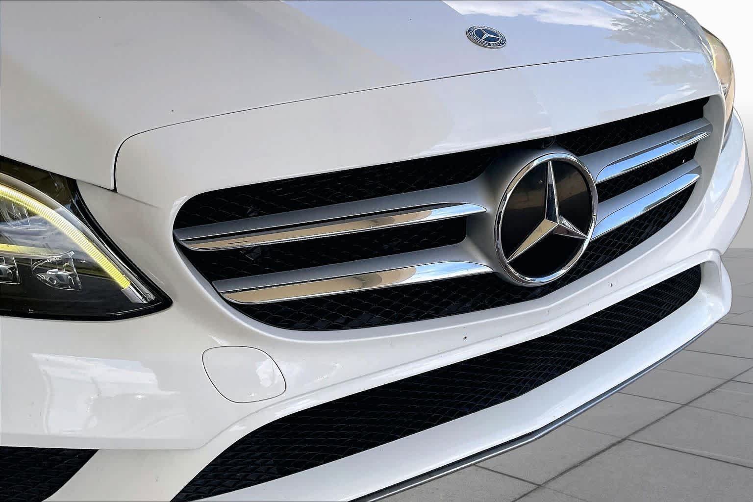 Used 2021 Mercedes-Benz C 300 Sedan image 27