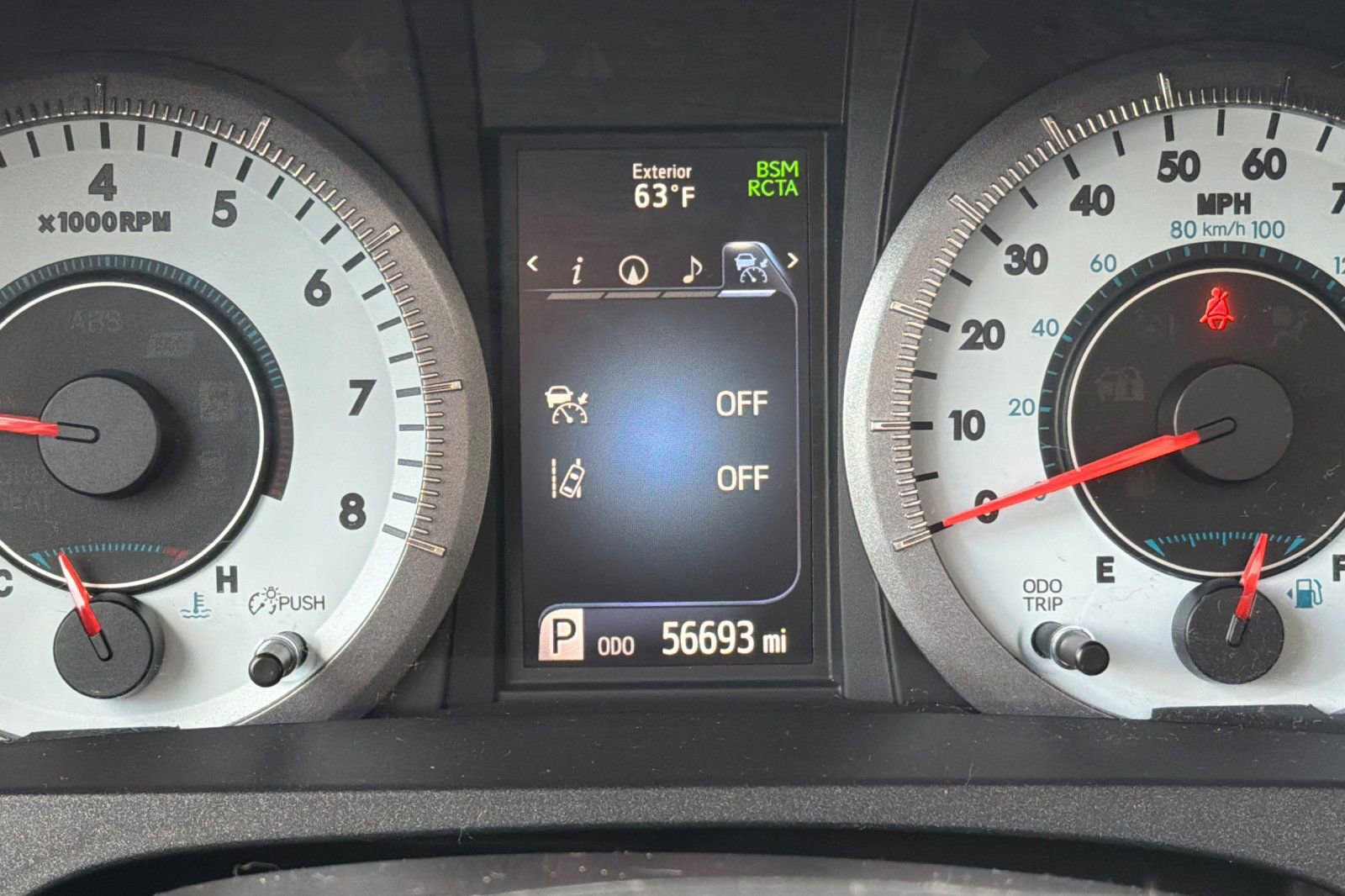 Used 2019 Toyota Sienna SE w/ SE Preferred Package FWD image 28