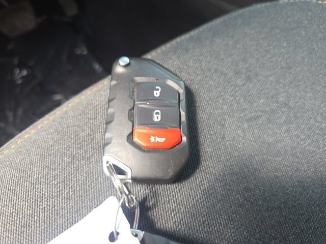 Used 2025 Jeep Gladiator Sport AWD/4WD image 29
