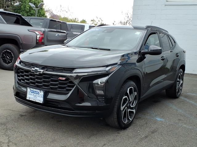 Used 2024 Chevrolet Trax RS w/ Driver Confidence Package FWD image 3