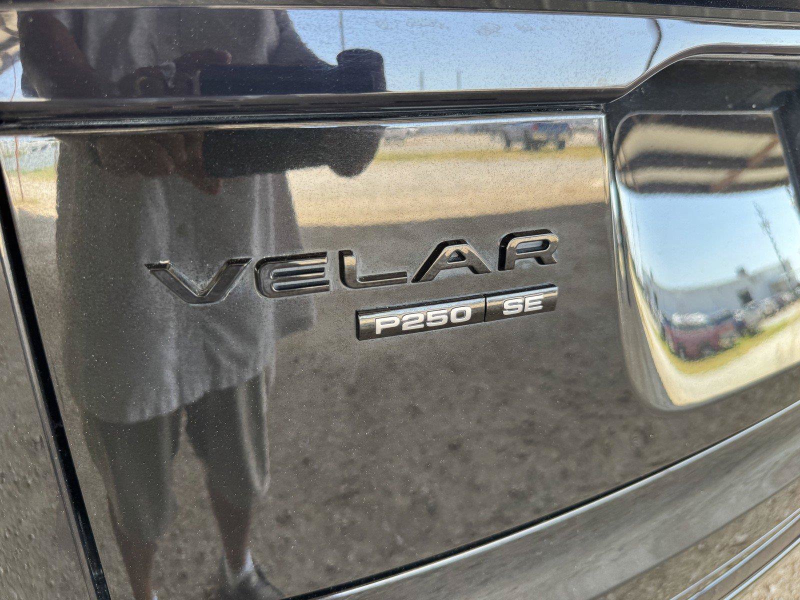 Used 2019 Land Rover Range Rover Velar R-Dynamic SE AWD/4WD image 48