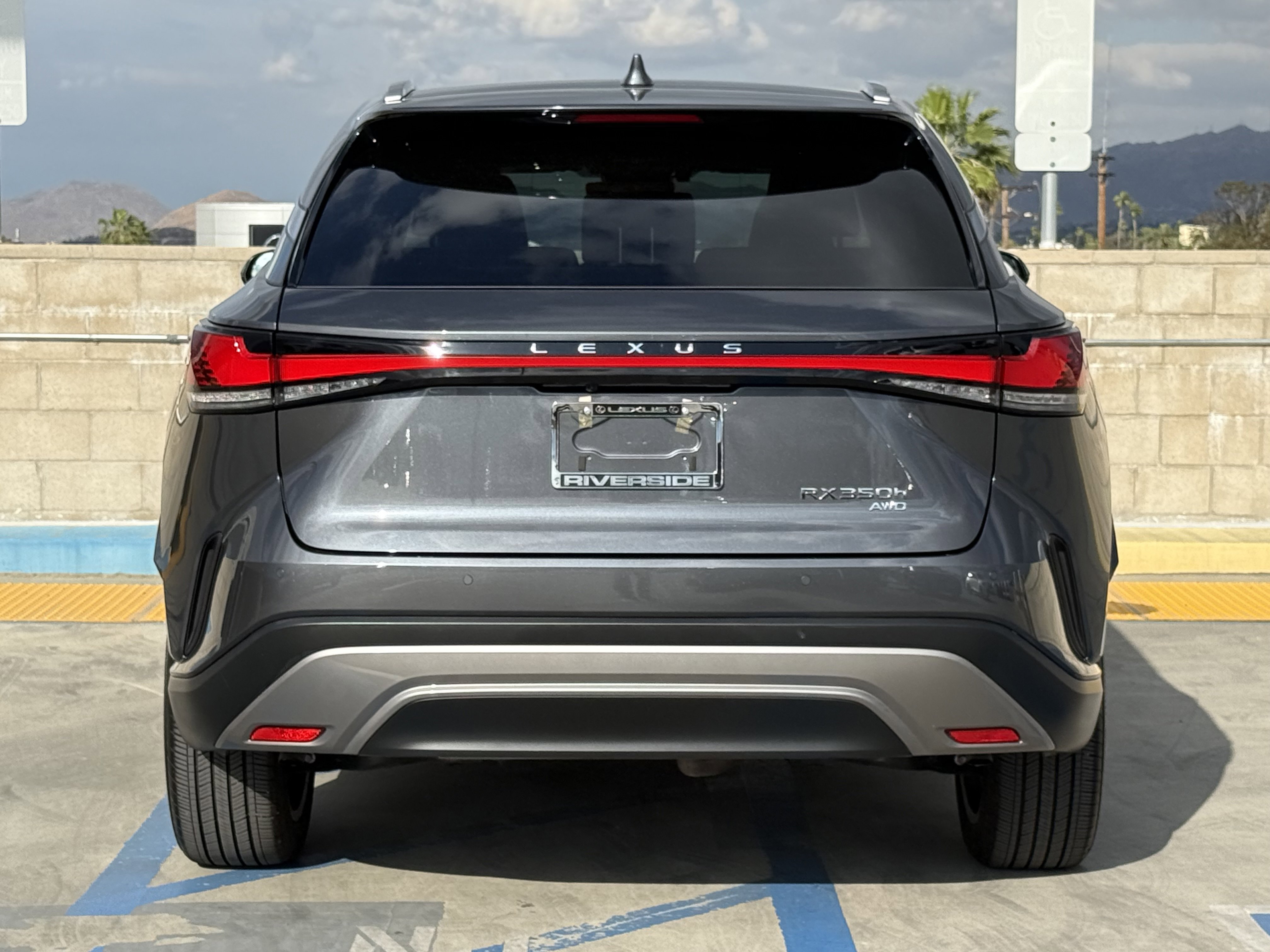 Certified 2025 Lexus RX 350h w/ Convenience Package image 10