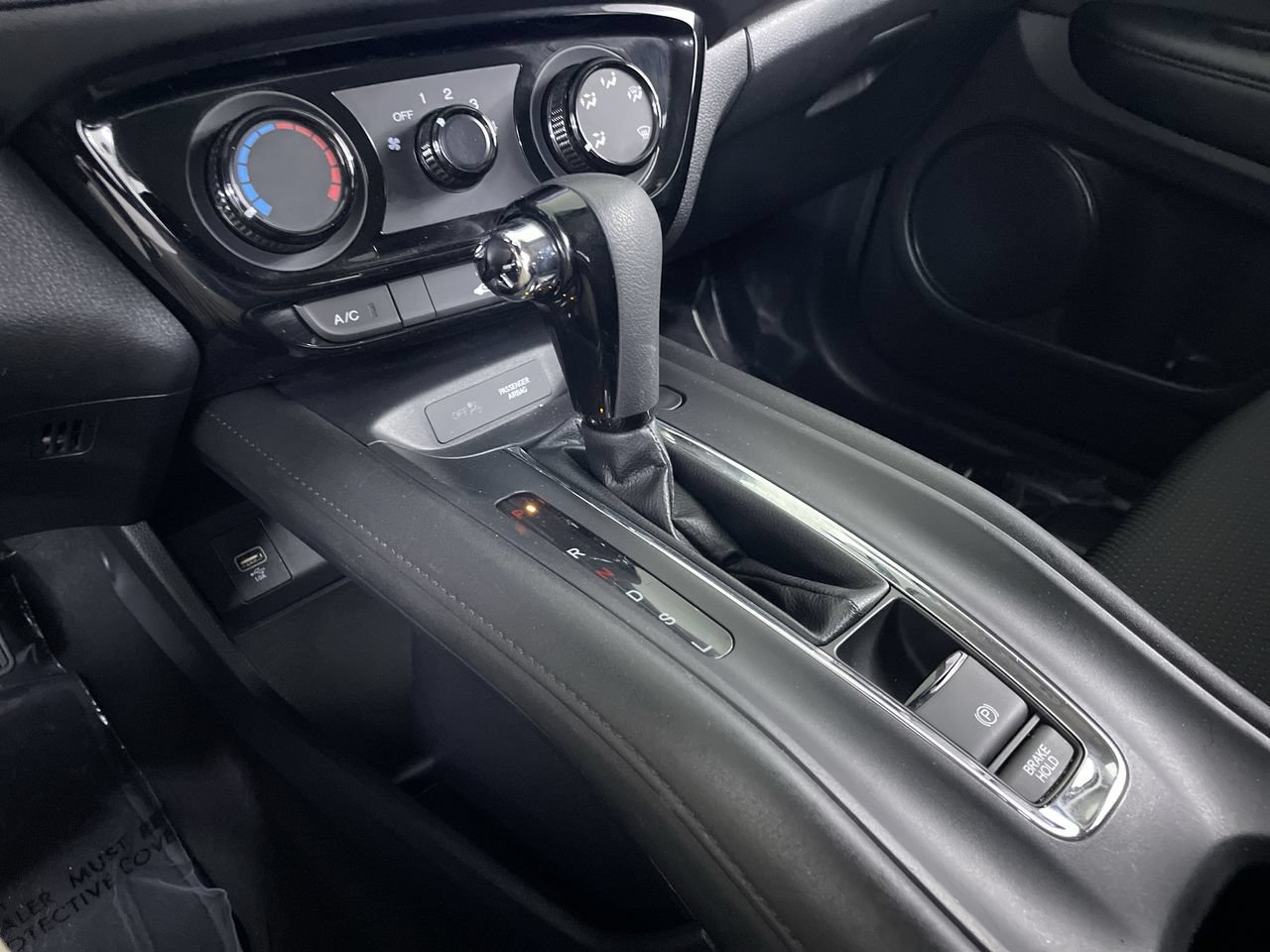 Used 2019 Honda HR-V LX image 18