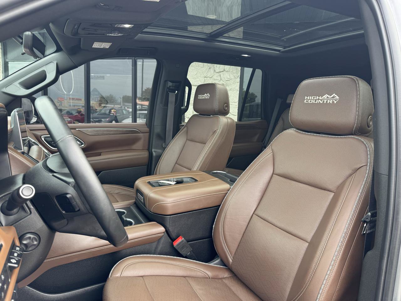 Used 2023 Chevrolet Tahoe High Country w/ Premium Package AWD/4WD image 2
