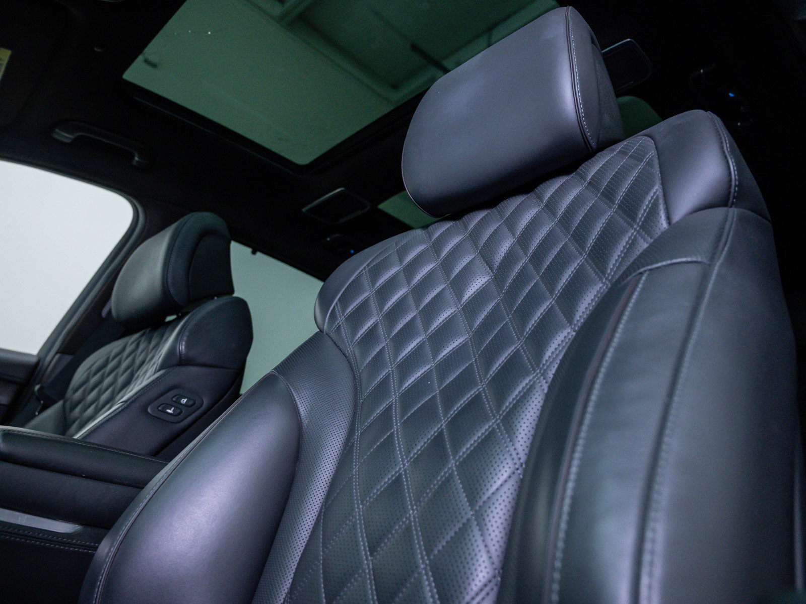 Used 2023 Genesis GV80 3.5T w/ Prestige Matte Package image 20