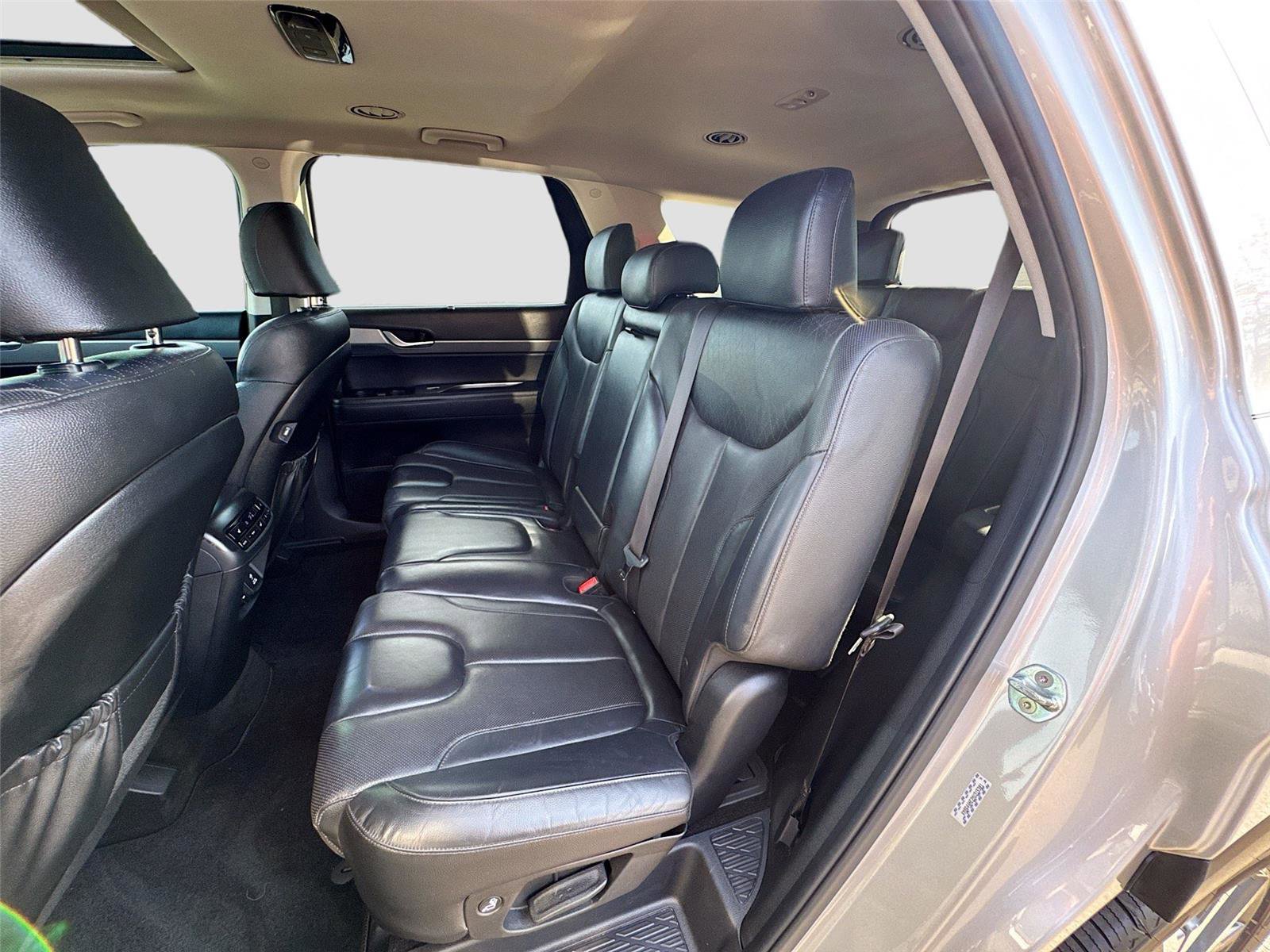Used 2021 Hyundai Palisade SEL w/ Cargo Package image 23