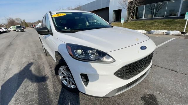Used 2022 Ford Escape SE w/ Cold Weather Package image 8