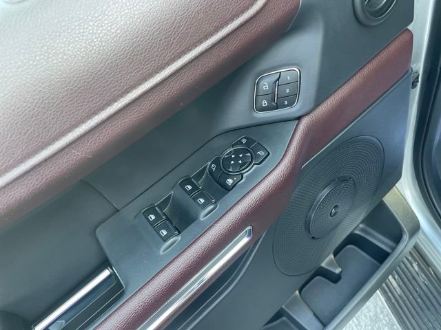 Used 2023 Ford Expedition Limited image 11